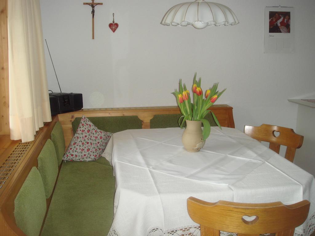 Apartment Sutterluety Bezau Pokoj fotografie